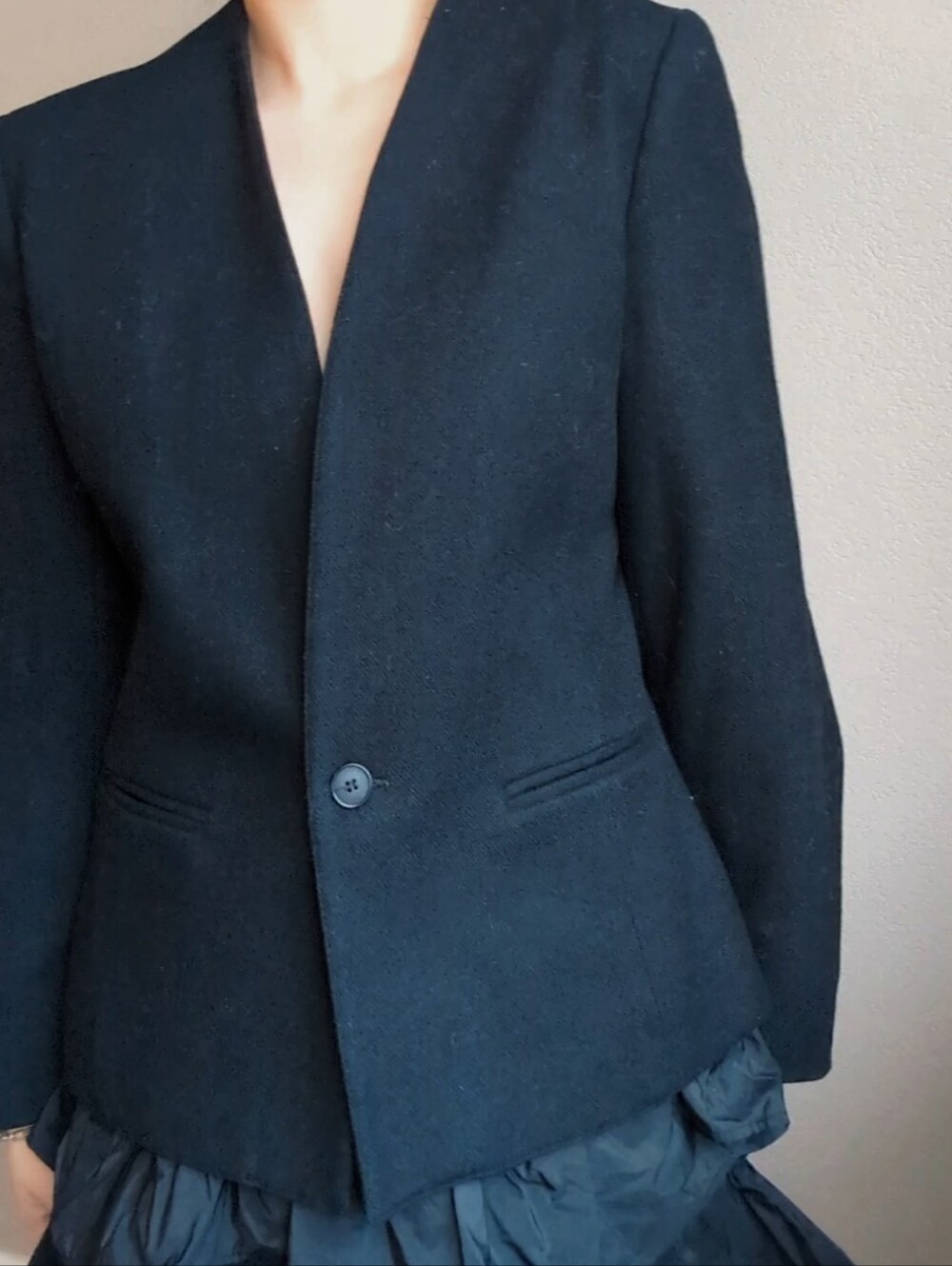 Vintage Black Single-Button V-Neck Blazer